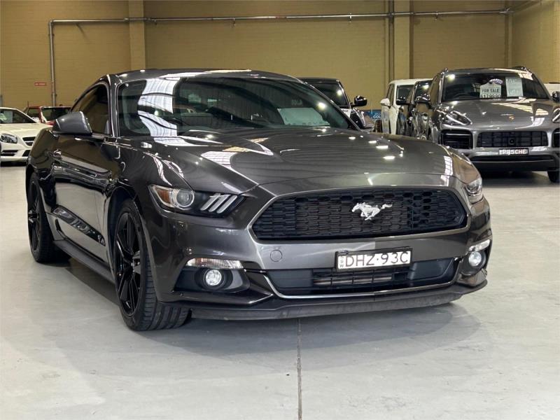 2016 Ford Mustang Fastback - Coupe FM