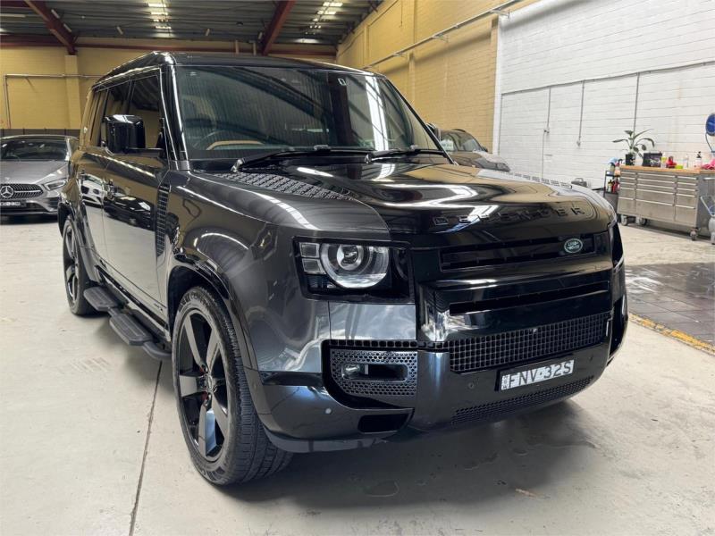 2023 Land Rover Defender Wagon 110 D300 X L663 23.5MY