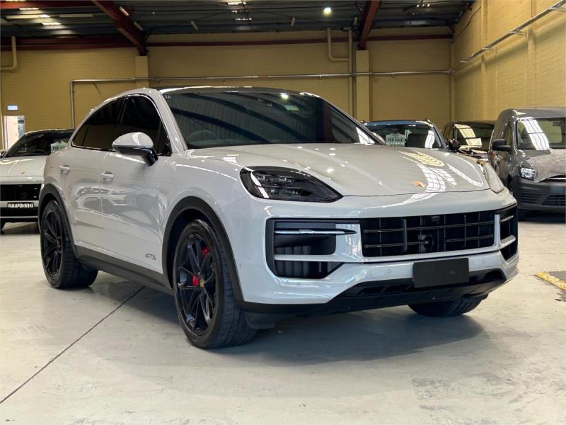 2024 Porsche Cayenne Wagon GTS E3 II MY24